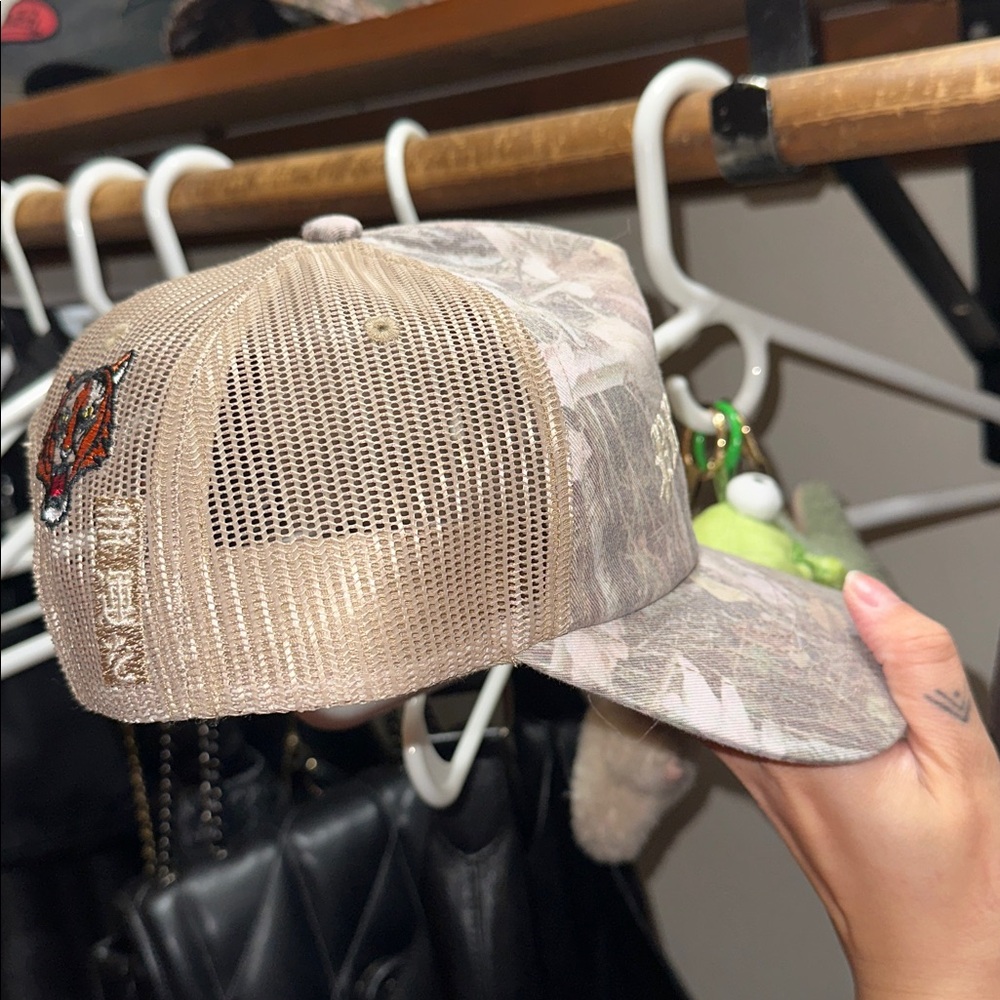 PRIMITIVE HAT - image 3